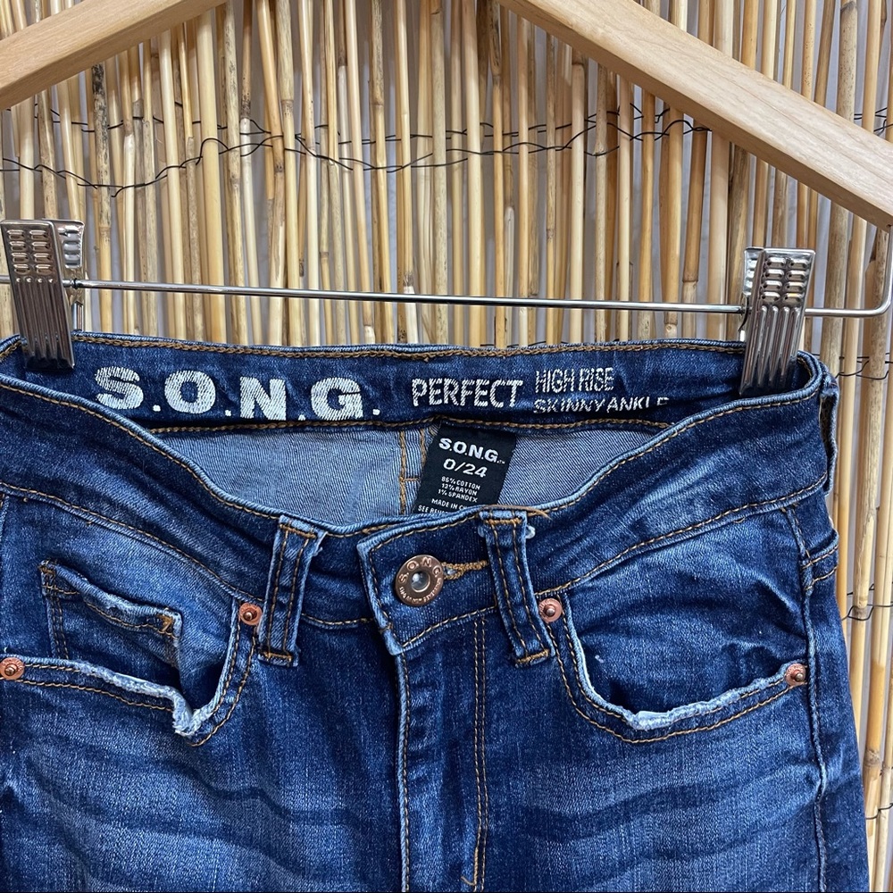 S.O.N.G. Perfect High Rise Skinny Ankle Distressed Jeans Size 0/24 EUC - Picture 2 of 5
